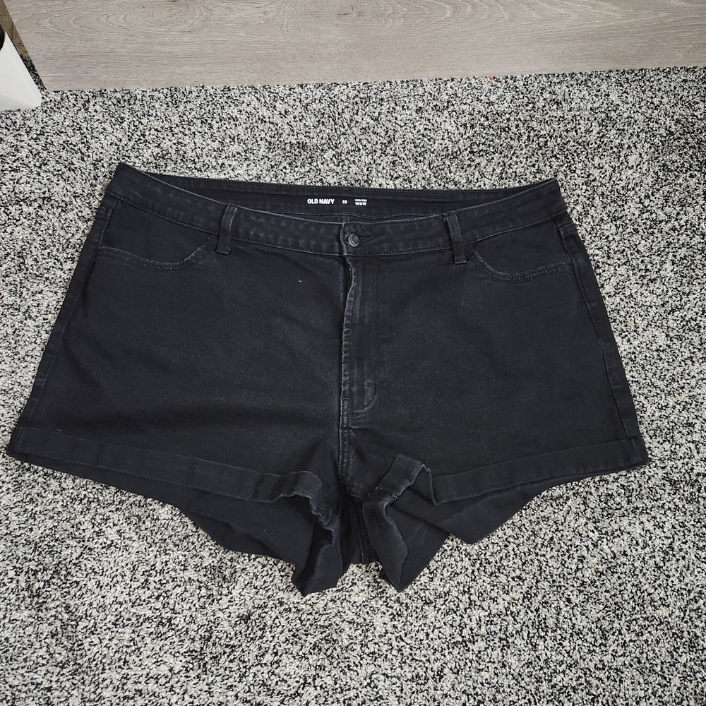Old Navy High Rise Wow Black Shorts Rolled Hem Women's Sz 22 Grunge Punk Indie